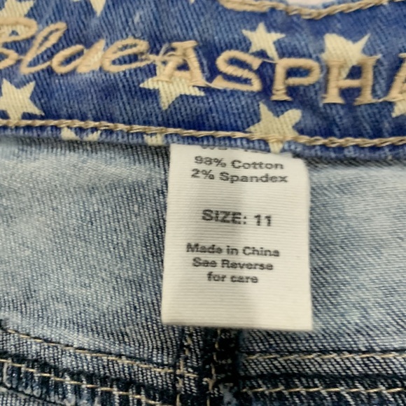 American Flag Low-Rise Cutoff Denim Shorts - Picture 6 of 6